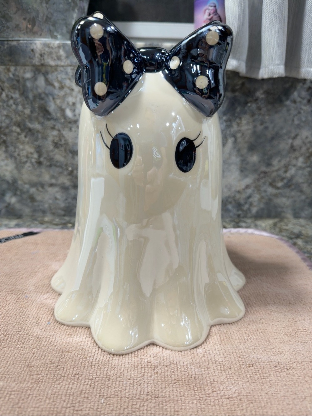 NWT Marshalls Viral Ghost Ceramic Decor w/ Polka Dot Bow | 9" Halloween